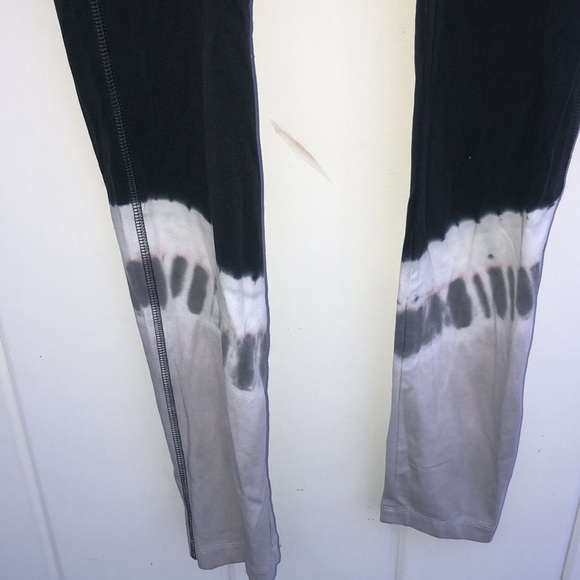 PINK Victoria's Secret leggings tie dye color size small NWT gray active wear - Picture 2 of 8